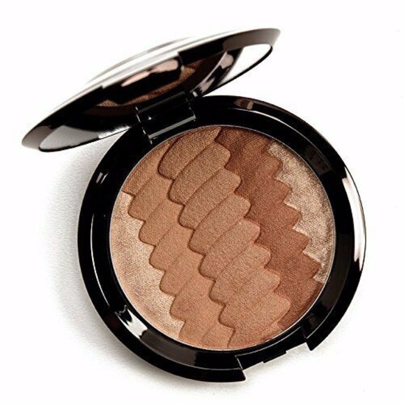 BECCA Gradient Sunlit Bronzer
